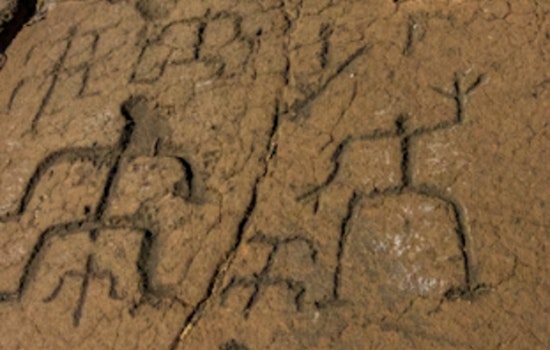 Ancient Hawaiian Petroglyphs Resurface on Oʻahu Shore, Evoke Cultural Reflection Among Locals