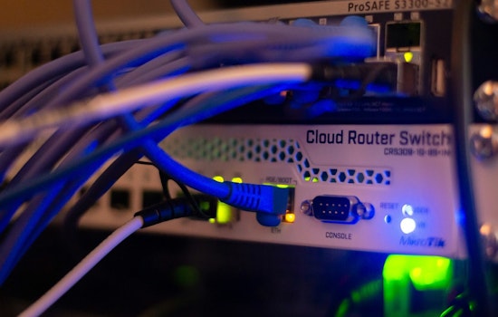 Arizona Boosts Statewide Broadband Connectivity with Landmark Dark Fiber Deal Along I-17