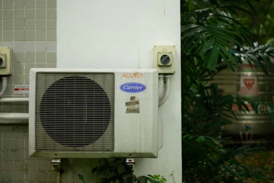 Arizona Heat Wave Crisis Seniors Suffer as Air Conditioning Fails in El Mirage and Phoenix