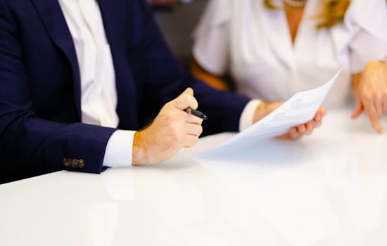 Arizona's Unemployment Claims Drop Nearly 10%, Reflecting Encouraging Labor Market Trend
