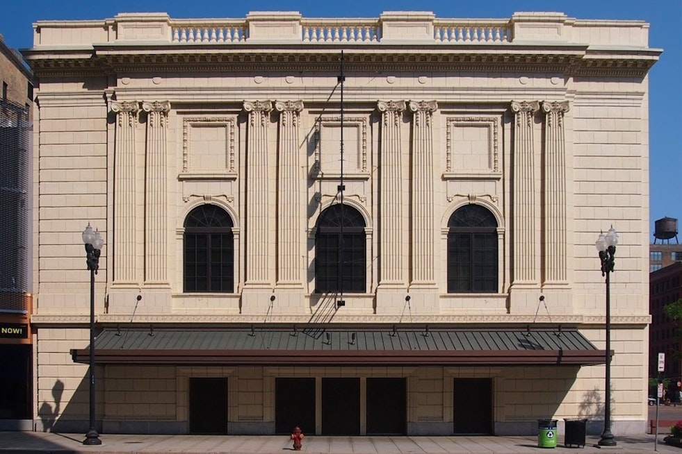 Arts’ Nest and Zenon Dance Company Join Forces to Revitalize Minneapolis' Cowles Center for Dance