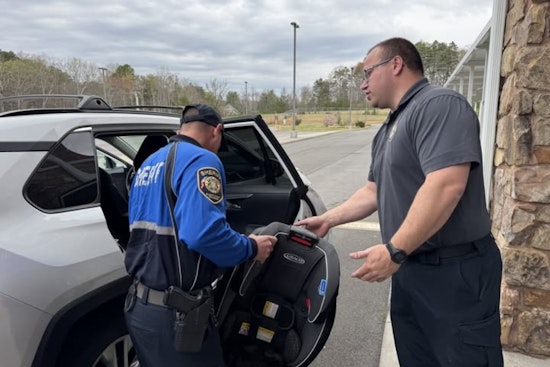 Blount County Sheriff's Office Hosts Child Safety Seat Clinic in Maryville to Bolster Young Passenger Safety