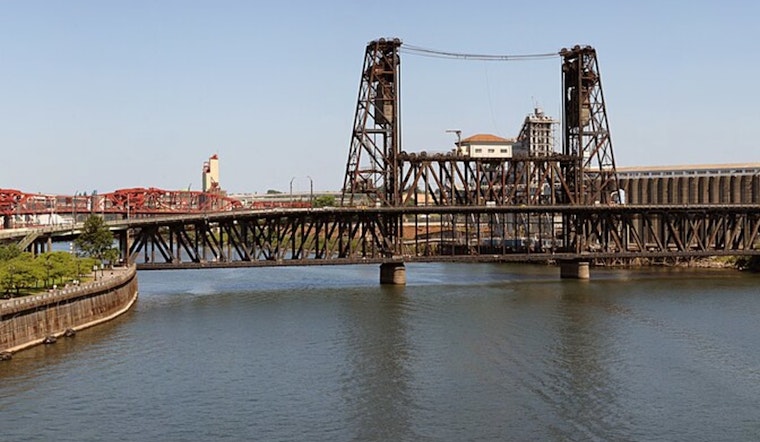 Body Recovered from Willamette River Near Portland's Steel Bridge Under Investigation