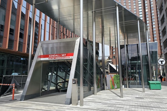 Boston's MBTA Red Line Service Faces Weekend Disruptions, Shuttle Buses to Replace Trains