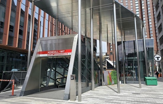 Boston's MBTA Red Line Service Faces Weekend Disruptions, Shuttle Buses to Replace Trains