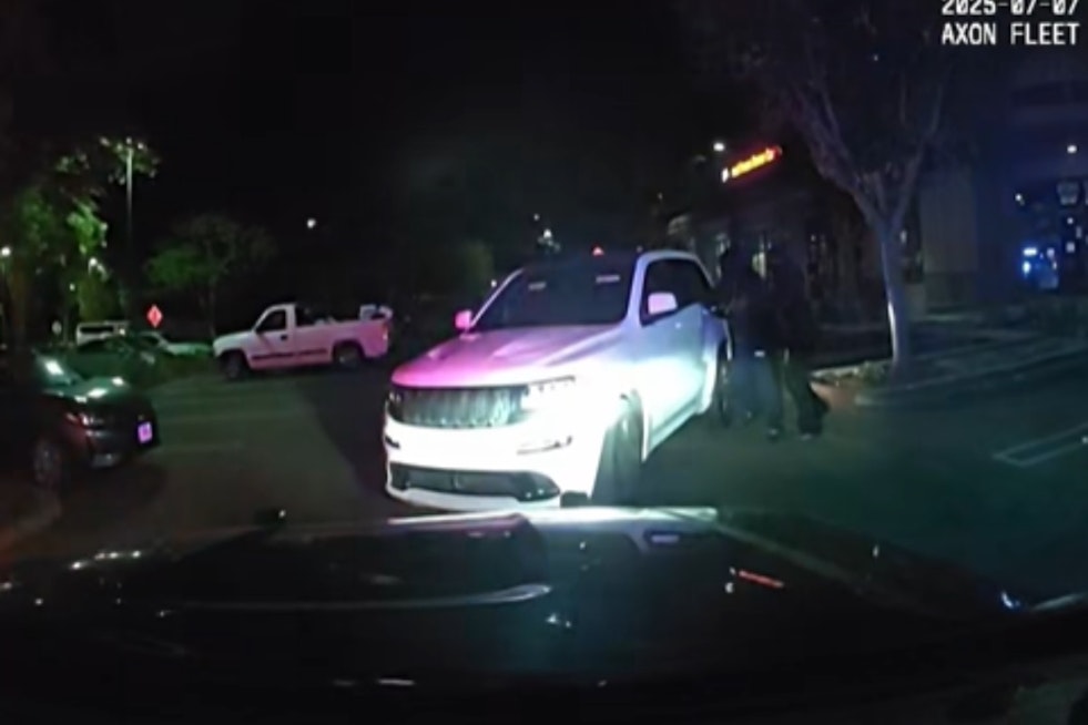 VIDEO: Brentwood Police Pursue Suspects After Morning Burglary Leads to Chase, Offenders Remain At Large