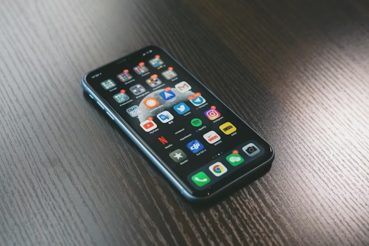 Canutillo ISD Adopts Stricter Cell Phone Policy to Boost Classroom Focus