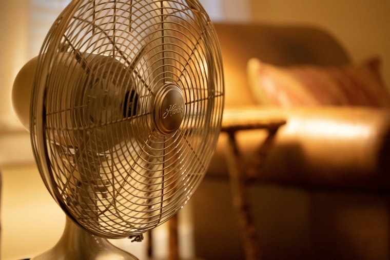 Charlotte-Mecklenburg Offers Free Box Fans and Opens Cooling Stations Amid Extreme Heat