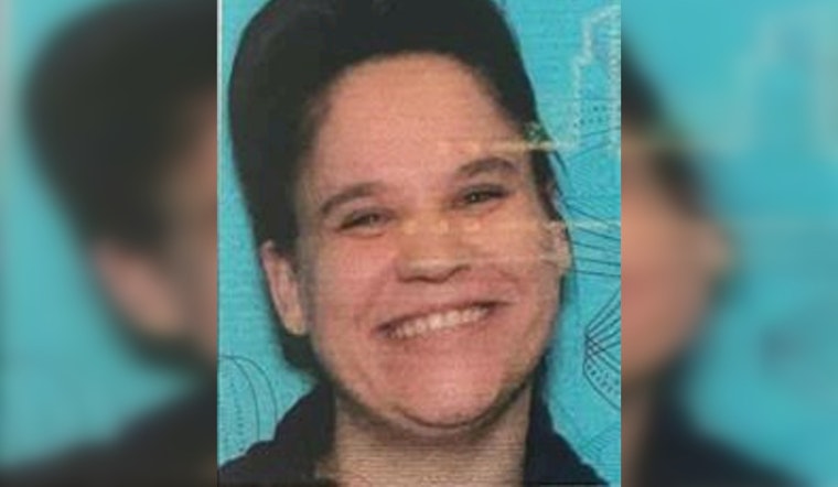 Chicago Police and Community Seek Help to Find Missing Woman Kelly Hynes-Lambert