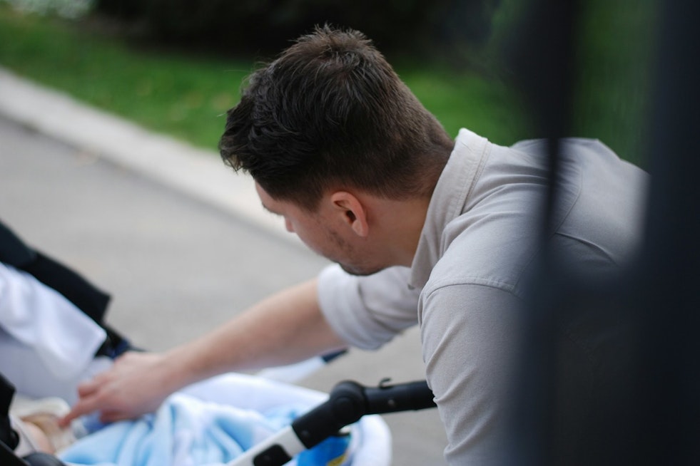 Chicago's Daddy Victory Club Unites Fathers in Parenthood Journey with Monthly 'Daddy Strolls'