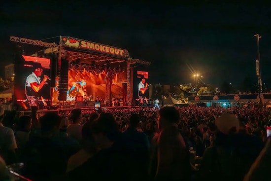Chicago's Windy City Smokeout Blends BBQ Mastery with Country Music at United Center