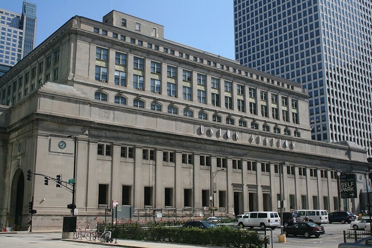 Chicago Union Station Celebrates Centennial, Governor Pritzker Highlights Legacy and Future Upgrades
