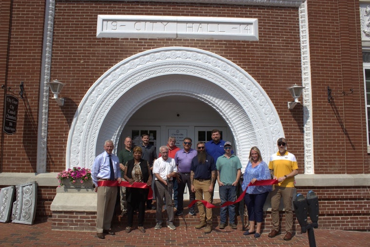 Clarksville's Historic Gateway Revived as Public Square Arch Returns to Victorian Glory