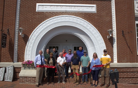 Clarksville's Historic Gateway Revived as Public Square Arch Returns to Victorian Glory