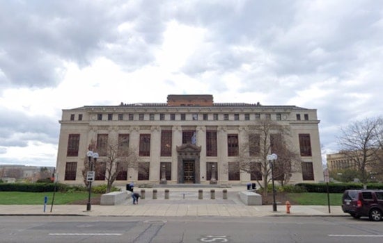 Cleveland Transforms Recreation Centers into Cooling Shelters Amidst Lake Erie Heatwave