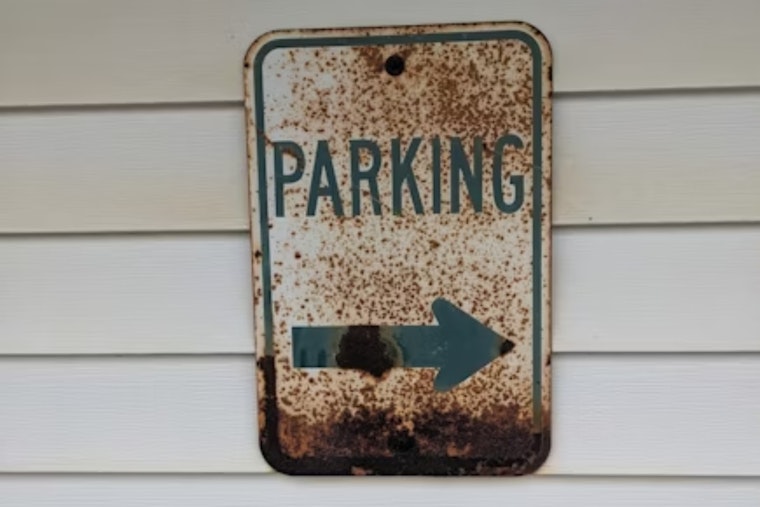 Colorado Enacts Law to Eliminate Parking Minimums, Aiming to Boost Housing Affordability and Reduce Congestion