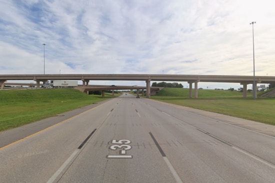 Critical Injuries and Traffic Chaos After Semi Roll-over on I-35 in Oklahoma City