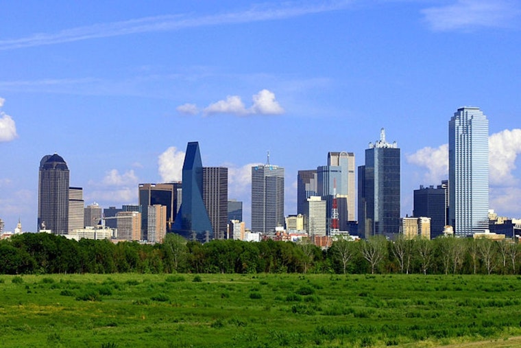 Dallas Braces for a Week of Sweltering Heat and Occasional Showers, National Weather Service Reports