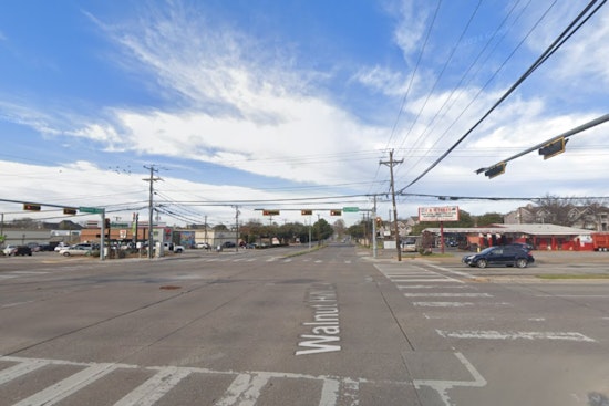 Dallas Police Officers Halt Robbery in Progress, Suspect Charged with Aggravated Robbery