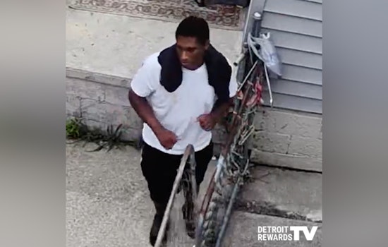 Detroit Police Seek Public's Help to Identify Suspect in Fatal Stabbing of Elderly Man on City's East Side