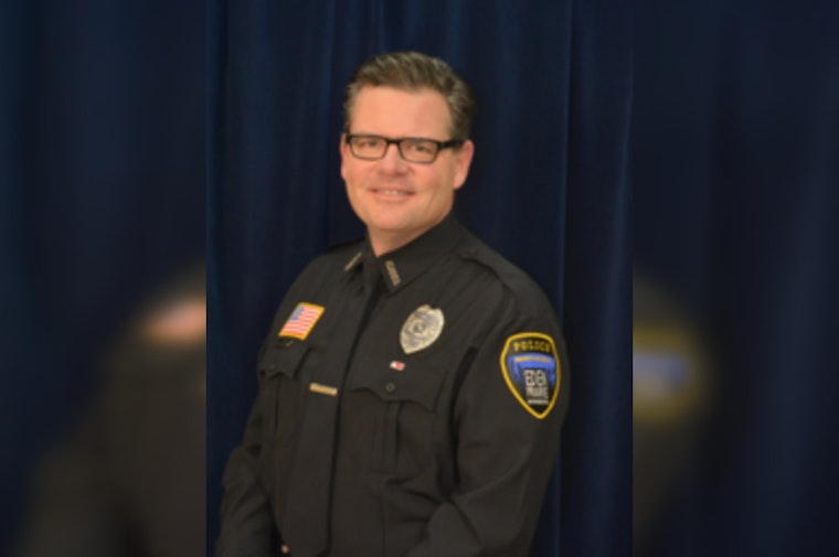 Eden Prairie Detective Honored with Career Achievement Award at Retirement Ceremony
