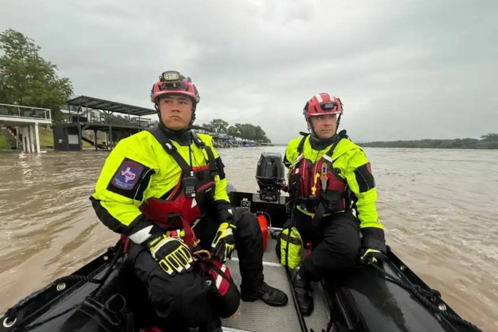 El Paso Firefighters Perform Daring Rescues Amidst Devastating Central Texas Floods