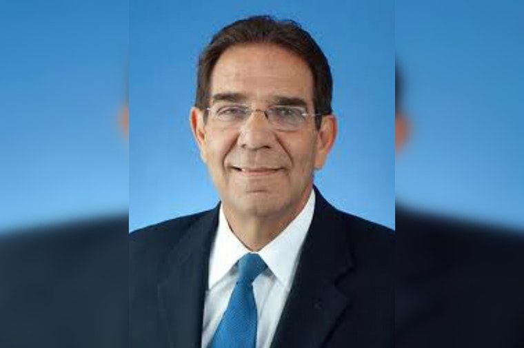 Ex-Mayor Xavier Suarez Announces Candidacy Amid Election Schedule Controversy