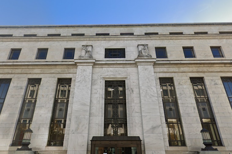 Federal Reserve Holds Interest Rates Steady Amid Economic Uncertainty