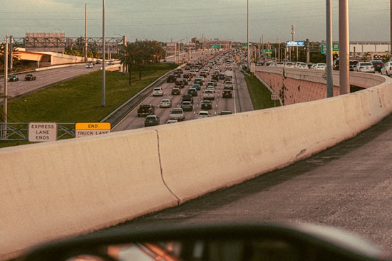 Florida Ends HOV Lanes Statewide, Governor DeSantis Signs SB 1662 Amid Mixed Public Reaction