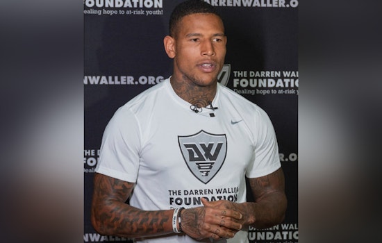 Former Raiders TE Darren Waller Ends Retirement to Join Miami Dolphins in Trade with New York Giants