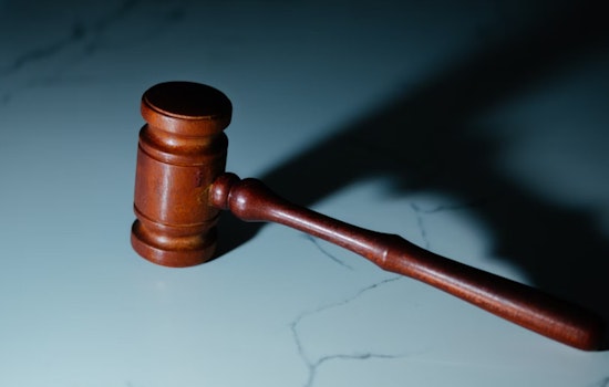Former Venice Banker Jennifer Lamanna Admits to Embezzling $280,000 Amidst Reduced Pandemic Supervision
