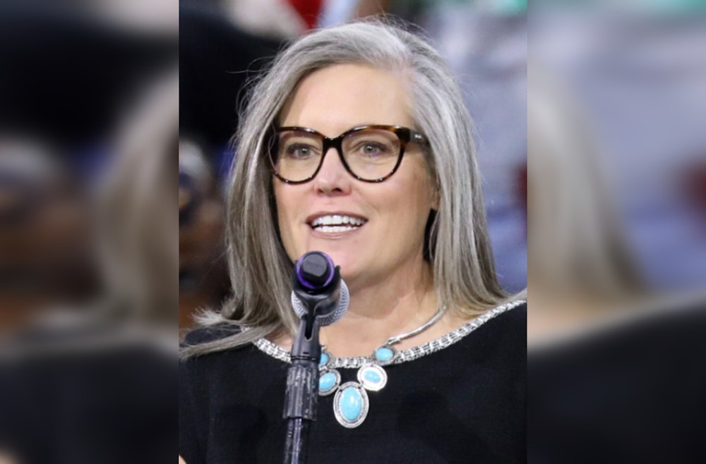 Governor Katie Hobbs Visits Navajo Nation Amidst Oak Ridge Fire, Commits Aid and Expresses Solidarity