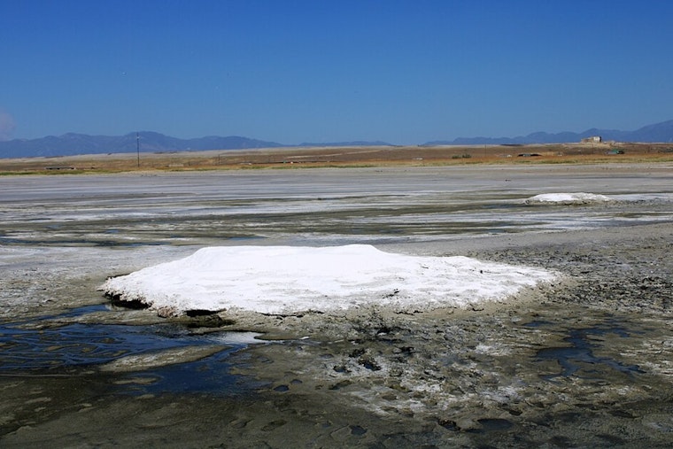 Great Salt Lake Hits 'Really Bad' Water Levels Prompting Environmental and Public Health Concerns in Northern Utah