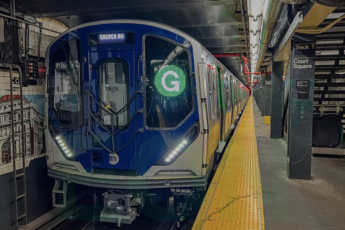 Greenpoint Businesses Rally with "Look Local First" Campaign Amid G Train Closures