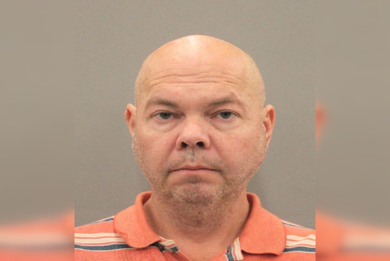 Harris County Deputies Apprehend Suspect with Multiple Felony Warrants in Harris County