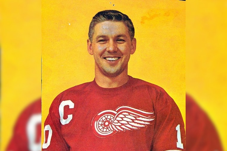 Hockey Icon Alex Delvecchio, Cherished Detroit Red Wings Star, Dies at 93