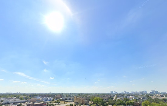 Houston Heatwave Persists as Temperatures Climb to 97, "Feels Like" Heat Tops 100 Degrees