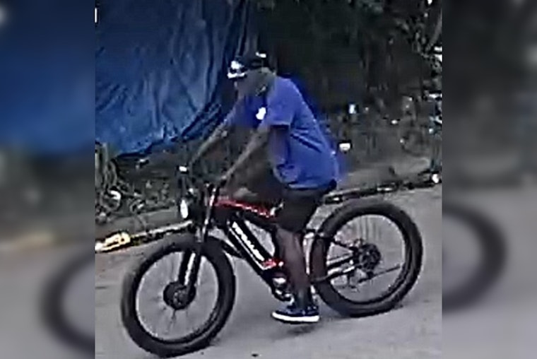 Houston Police Seek Persons of Interest in Fatal Shooting on Rosalie Street