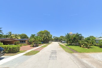 Individual Electrocuted While Trimming Tree in Oakland Park, Investigation Underway
