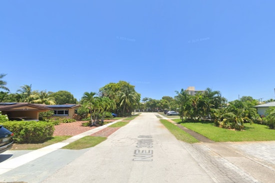 Individual Electrocuted While Trimming Tree in Oakland Park, Investigation Underway
