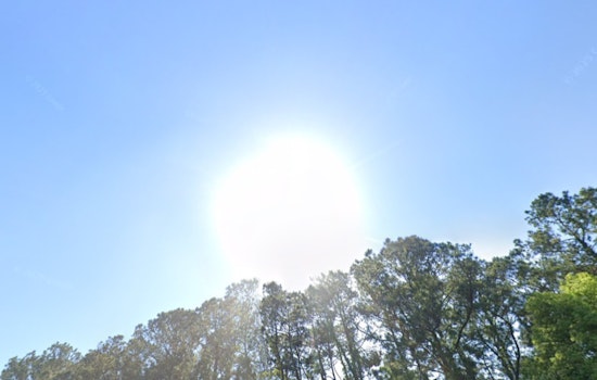 Jacksonville Braces for a Week of Sunshine and Storms, Meteorologists Predict Mixed Weather Conditions