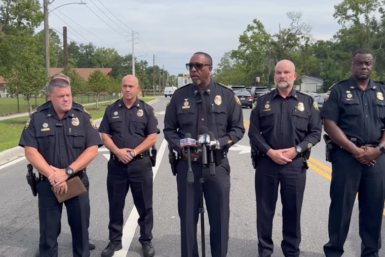 Jacksonville Officer Wounded, Suspect Fatally Shot in Officer-Involved Incident in Sherwood Forest