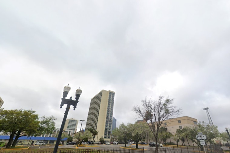 Jacksonville's Independence Day Weather, Showers and Thunderstorms with Steamy Highs