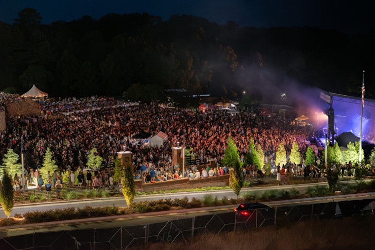 Josh Turner Headlines Record-Breaking Woodstock Summer Concert with Over 16,000 Fans Attending