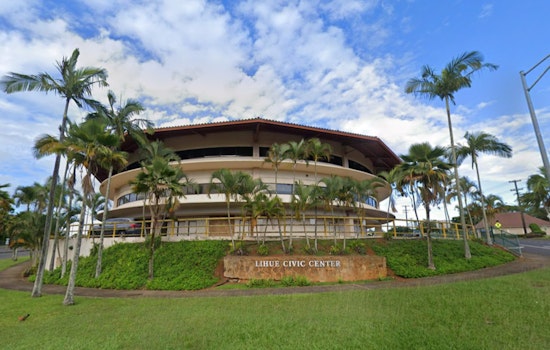 Kansas Woman Injured While Kayaking in Kaua'i Rescued in Joint Operation at Kalalau Beach