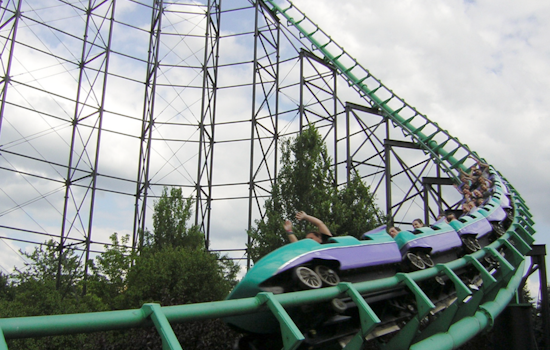Kennywood Park Guest Struck by Flying Cellphone on Phantom's Revenge Coaster