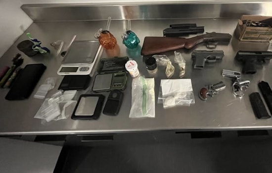 Knoxville Police Seize Firearms and Drugs in Routine Traffic Stop, Suspect Johnathan Brown Faces Multiple Charges