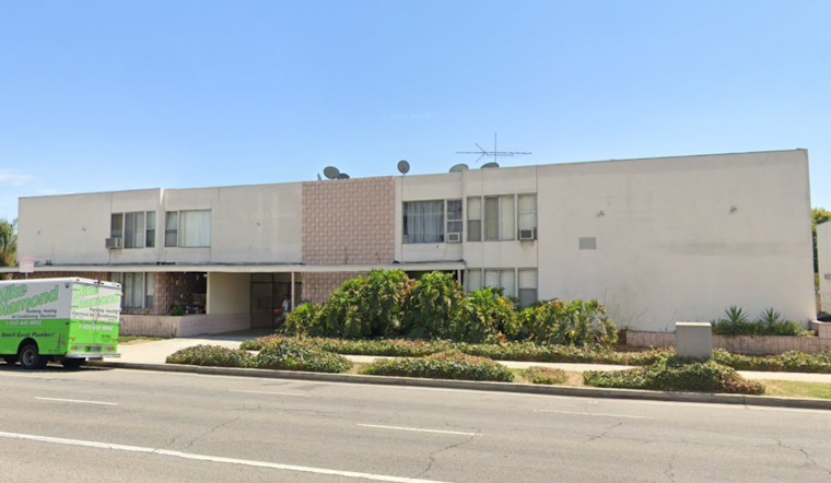 LAFD Douses North Hollywood Apartment Fire in 13 Minutes, No Significant Injuries Reported