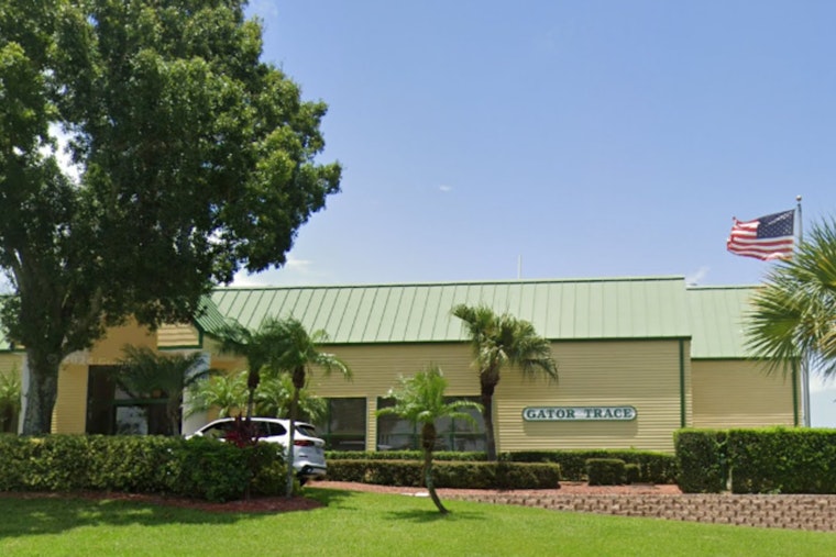 Lightning Strikes Flag at Fort Pierce Golf Course, No Injuries as Players Evacuated Just in Time