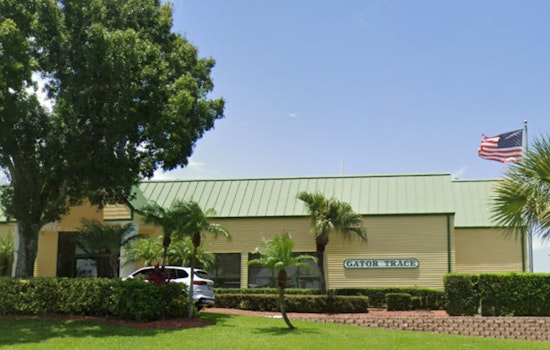 Lightning Strikes Flag at Fort Pierce Golf Course, No Injuries as Players Evacuated Just in Time